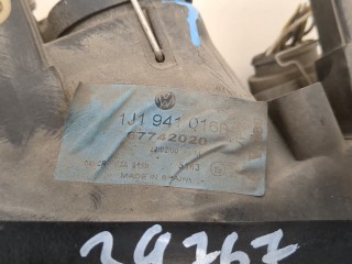 Фара (передняя) правая, ориг. номер 1J1941016B, Volkswagen Golf 4 1997-2006