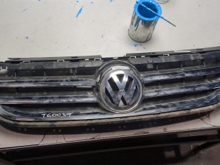 Решетка радиатора Volkswagen Touareg 2002-2007