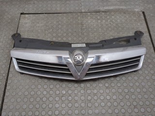 Решетка радиатора Opel Astra 1998-2009