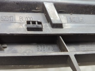 Решетка радиатора, ориг. номер 62330BU100, Nissan Almera Tino 2000-2003