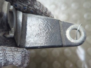 Петля двери левая передняя, ориг. номер MR959093, Mitsubishi Colt 2002-2012