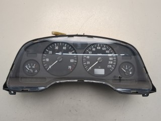 Щиток приборов (приборная панель) Opel Zafira 2003-2006