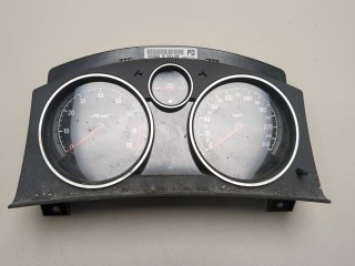 Щиток приборов (приборная панель) Opel Astra 1998-2009
