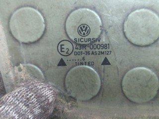 Стекло боковой двери правое переднее, ориг. номер 1H4845202, Volkswagen Golf 3 1991-2000