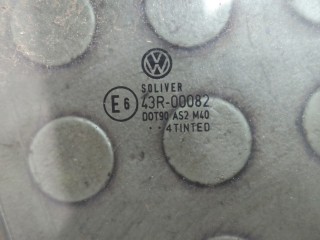 Стекло боковой двери правое переднее, ориг. номер 3B4845202, Volkswagen Passat 2000-2005