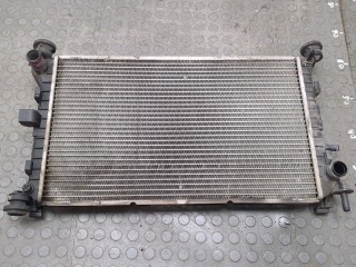 Радиатор охлаждения двигателя Ford Focus 2001-2005