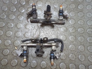 Форсунка топливная Subaru Impreza 2005-2007