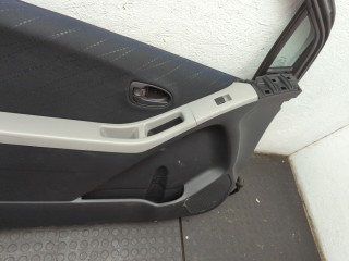 Дверь боковая (легковая) левая передняя, ориг. номер 670020D180, Toyota Yaris 2005-2009