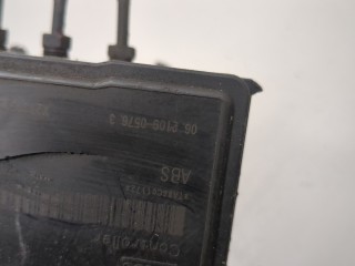 Блок АБС, насос (ABS, ESP, ASR), ориг. номер 5611064JC2, Suzuki Grand Vitara 2005-2008