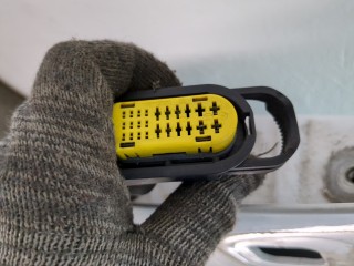 Стекло форточки двери левое переднее, ориг. номер 8200005501, Renault Trafic 2006-2014