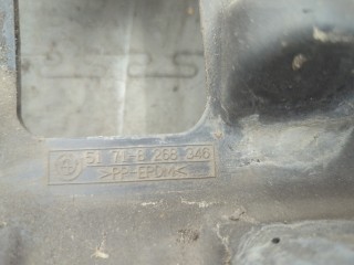 Защита арок (подкрылок) правая передняя, ориг. номер 51718288346, 8288346, BMW 3 E46 1997-2003