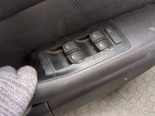 Дверная карта (Обшивка двери) правая передняя, ориг. номер 4B2867104L, Audi A6 2001-2005