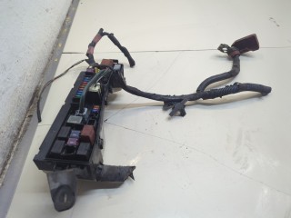 Блок предохранителей Toyota Corolla 2000-2004