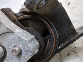 Подушка крепления двигателя, ориг. номер KB7W39070C, KB7W3908YB, Mazda CX-5 2017-2021