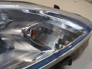 Фара (передняя) правая, ориг. номер 260104FE0A, 1LE01133404, Nissan NV200 2009-2026