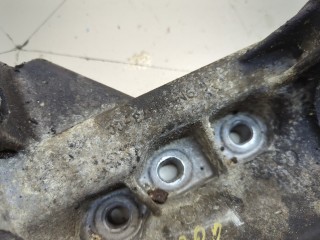 Кронштейн полуоси, ориг. номер LR003449, Land Rover Freelander 2 2006-2010