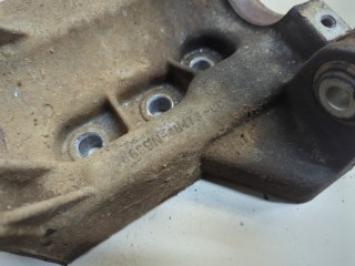 Кронштейн полуоси, ориг. номер LR003449, Land Rover Freelander 2 2006-2010