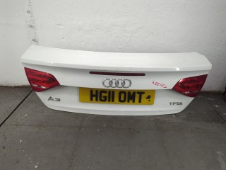 Фонарь крышки багажника левый, ориг. номер 8P7945093, Audi A3 2008-2013