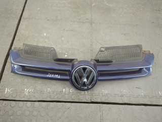 Решетка радиатора Volkswagen Golf 2003-2009