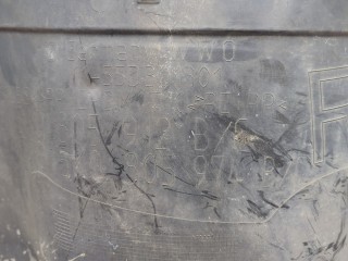 Защита арок (подкрылок) правая передняя, ориг. номер 5K0805912B, Volkswagen Golf 6 2008-2012