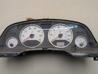 Щиток приборов (приборная панель) Opel Zafira 2003-2006