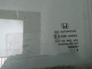 Стекло боковой двери правое переднее, ориг. номер A2127250810, Mercedes C W202 1993-1997