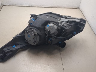 Фара (передняя) правая, ориг. номер 8113005301, Toyota Avensis 3 2008-2011