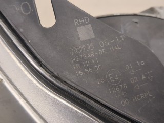 Фара (передняя) правая, ориг. номер 8113005301, Toyota Avensis 3 2008-2011