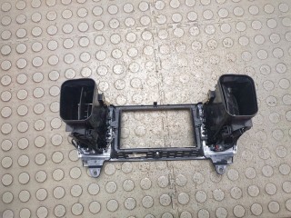 Дефлектор обдува салона левый передний, ориг. номер A16683008542A17, Mercedes GL-Класс 2012-2016