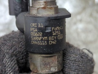 Форсунка топливная, ориг. номер LR001325, 0445115042, LR006864, Land Rover Freelander 2 2006-2010