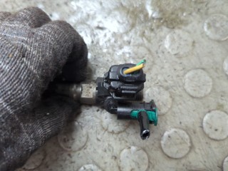 Форсунка топливная, ориг. номер LR001325, 0445115042, LR006864, Land Rover Freelander 2 2006-2010