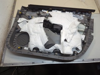 Дверная карта (Обшивка двери) левая передняя, ориг. номер 84387474, Chevrolet Volt 2015-2019