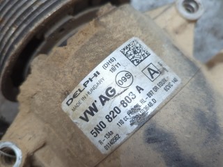 Компрессор кондиционера, ориг. номер 5N0820803A, Volkswagen Passat 2011-2015