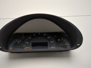 Щиток приборов (приборная панель) Mercedes C W203 2000-2004