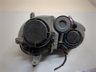 Фара (передняя) правая, ориг. номер A2098202861, Mercedes CLK W209 2002-2005