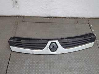 Решетка радиатора Renault Master 2003-2010