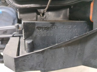 Кронштейн фары правый, Porsche Cayenne 2002-2007
