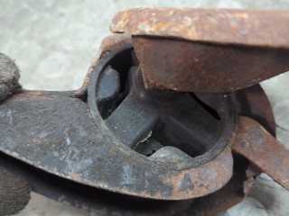 Подушка крепления двигателя, ориг. номер 71129TL0G50, Smart Fortwo 1998-2004