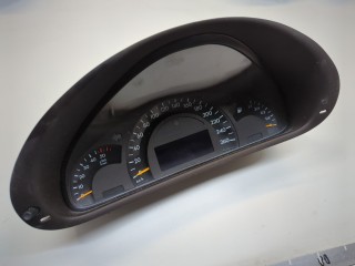 Щиток приборов (приборная панель) Mercedes C W203 2000-2004