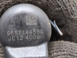 Форсунка топливная, ориг. номер 9657144580, 1373549, 1483820, 1373550, Ford C-Max 2010-2015