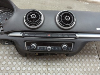 Панель передняя салона (торпедо), ориг. номер 8V1857001J, Audi A3 2012-2016