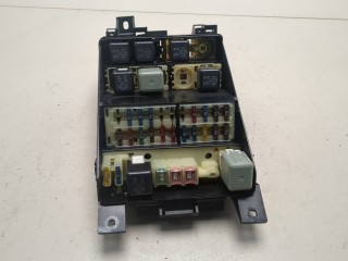 Блок предохранителей, ориг. номер 8261028030, Toyota Previa 1994-2000