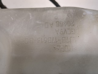 Бачок омывателя, ориг. номер LJ7B17B613BC, Lincoln Corsair 2019-2023
