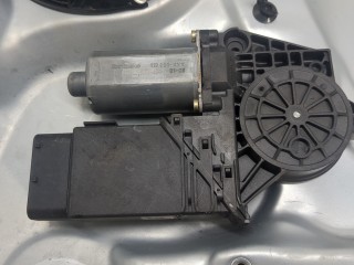 Стеклоподъемник электрический левый передний, ориг. номер 3B2837461, Volkswagen Passat 1996-2001