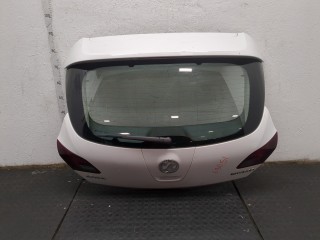 Крышка (дверь) багажника Opel Astra 2006-2014
