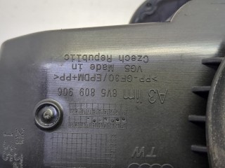 Лючок бензобака, ориг. номер 8V5809906, Audi A3 2012-2016
