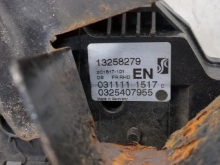 Замок двери правый передний, ориг. номер 13258278, Opel Meriva 2010-2014
