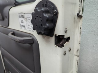 Замок двери правый задний, ориг. номер 1552414, YC15V43288CP, Ford Transit 2000-2006