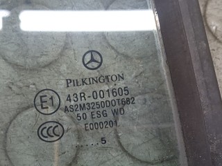 Стекло форточки двери правое заднее, ориг. номер A2207300655, Mercedes S W220 2002-2005