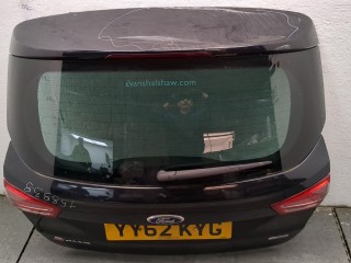 Фонарь крышки багажника правый, ориг. номер AV1113A602BG, 1806326, Ford B-max 2012-2018
